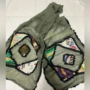 I’diote scarf from cali.